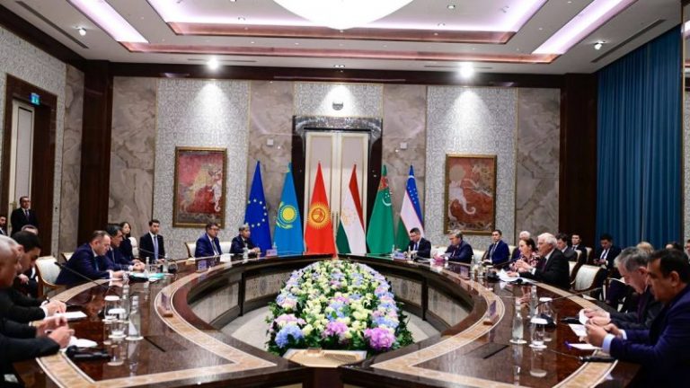 EU WIRBT IN SAMARKAND UM ANNÄHERUNG VON ZENTRALASIEN