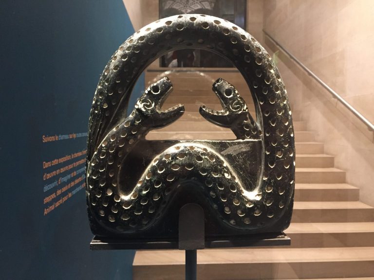 Glanz der Oasen: Usbekische Kunst im Louvre ausgestellt