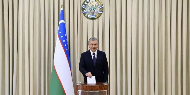 Usbekistan kündigt Referendum zur Verfassungsreform an