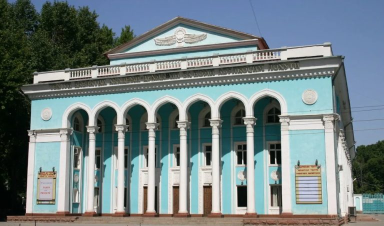 Das russische Theater in Tadschikistan hofft zu überleben