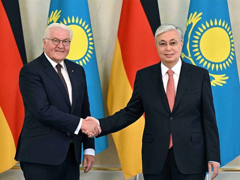 Steinmeier forderte eine Lockerung der Visumpflicht für Kasachstaner