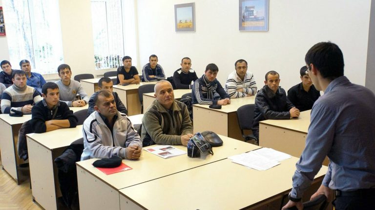 Krieg in der Ukraine – Kreml zwingt zentralasiatische Wanderarbeiter zu Ukraine-Dienst