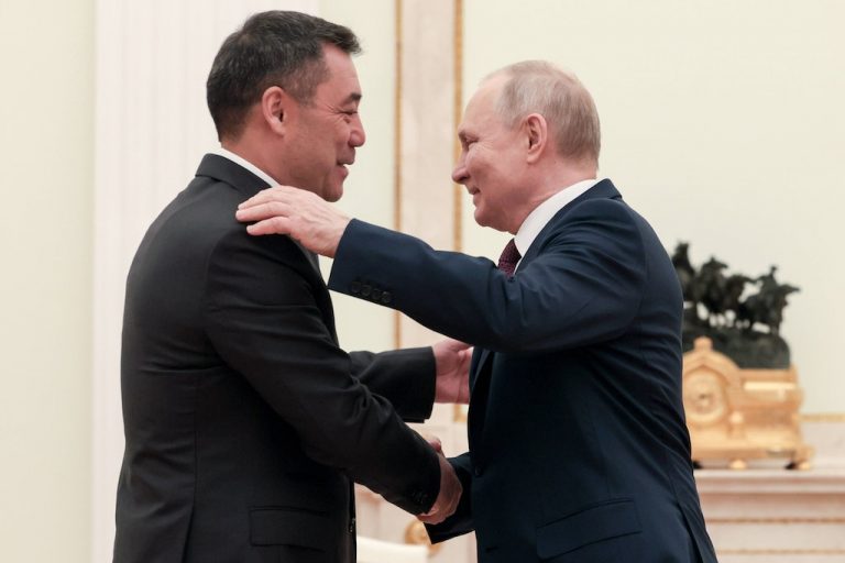 „Lassen Sie uns in Ruhe“: Kirgisistan weist Drohung der USA wegen Russland-Exporten zurück