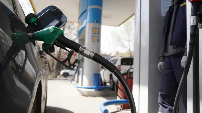 Kasachstan gehört zu den TOP 12 Ländern mit dem günstigsten Treibstoff weltweit