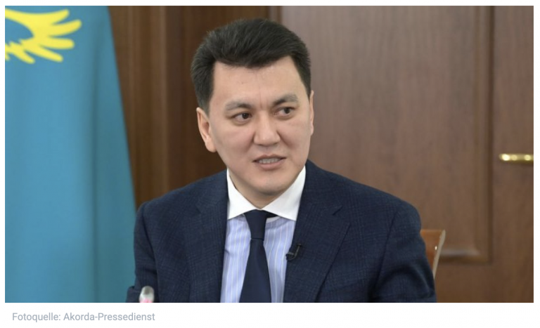 Staatsberater Erlan Karin fasste die Ergebnisse des abgelaufenen Jahres zusammen