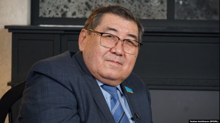 Was ist der Unterschied zwischen „altem“ und „neuem“ Kasachstan und braucht das Land Demokratie? Begründung des Stellvertreters Ermurat Bapi