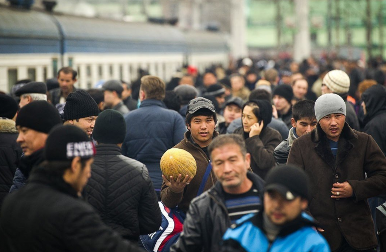 „Wir haben unsere Küsten völlig verloren“: Kirgisistan empörte die Russen mit der Forderung, komfortable Bedingungen für Migranten in der Russischen Föderation zu schaffen