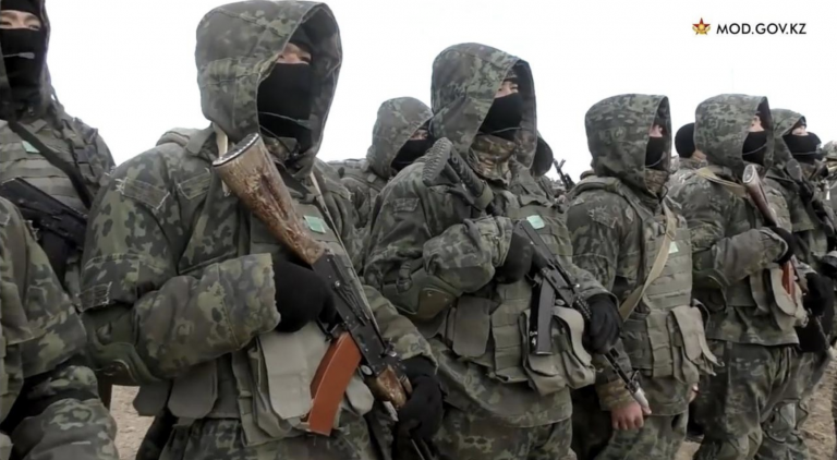 Kasachstan wird die Zeit für die Ausbildung in militärtechnischen Schulen verkürzen