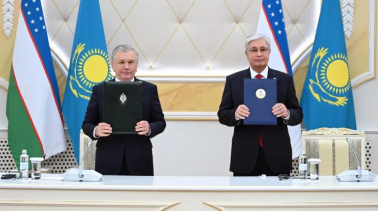 Welche Dokumente haben Tokayev und Mirziyoyev in Astana unterschrieben?