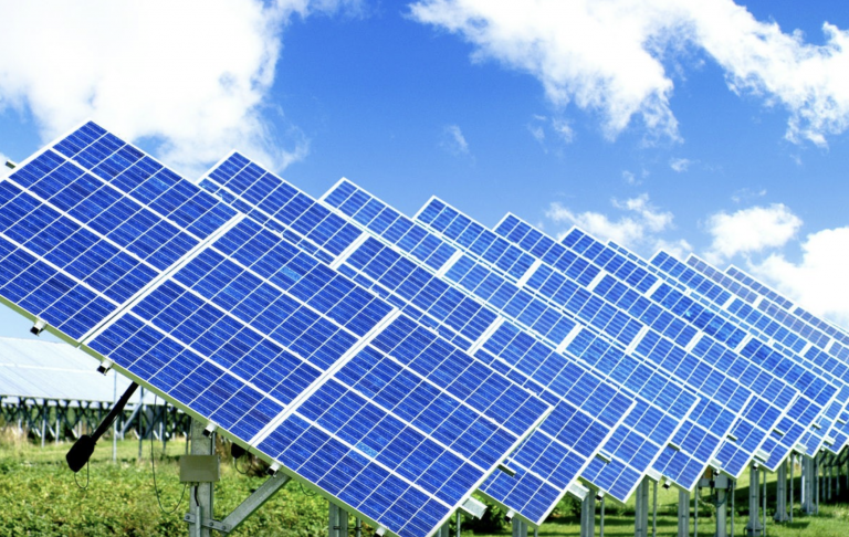 Importbeschränkungen für Solarmodule ab 2025 in Usbekistan